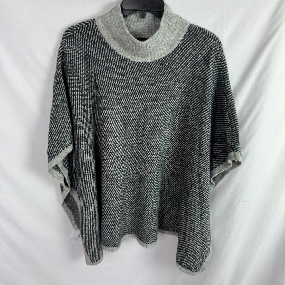 Ann Taylor Women's Poncho Sweater  Size M/L Gray/Black Mock Neck Medium/Large
